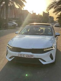 كيا K5 موديل 2023 ماشيه 28.000KM المواصفات محرك 2000 دوش  حساسات خلفي ...