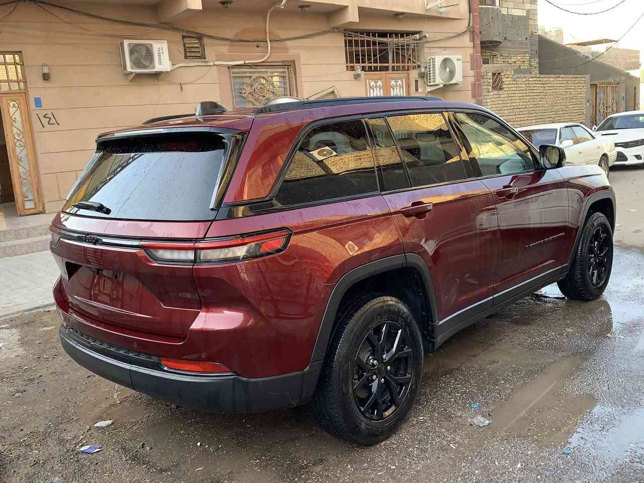 2024
الفئة : لاريدو بلاك توب
المواصفات : تشغيل عن بعد
تدفئة ستيرن ومقاعد
5 راكب 
نقطة العمياء
تحديد المسار
المقاعد جلد 
صندوق كهربائي
شاحن لاسلكي
ابل كار بل
كاميرا خلفية
حساسات خلفية
دخول بدون مفتاح
4x2
مصابيح زينون
 
السياره تقرير غرق مصلح كامل
ماشية 32000km
الموقع : البصرة

السيارة مرقمة بصرة

السعر : 35000$ وبيها مجال


**إذا كنت صاحب هذا الإعلان وتريد حذفه لأي سبب، رجاءا أرسل رسالة إلى الدعم الفني**