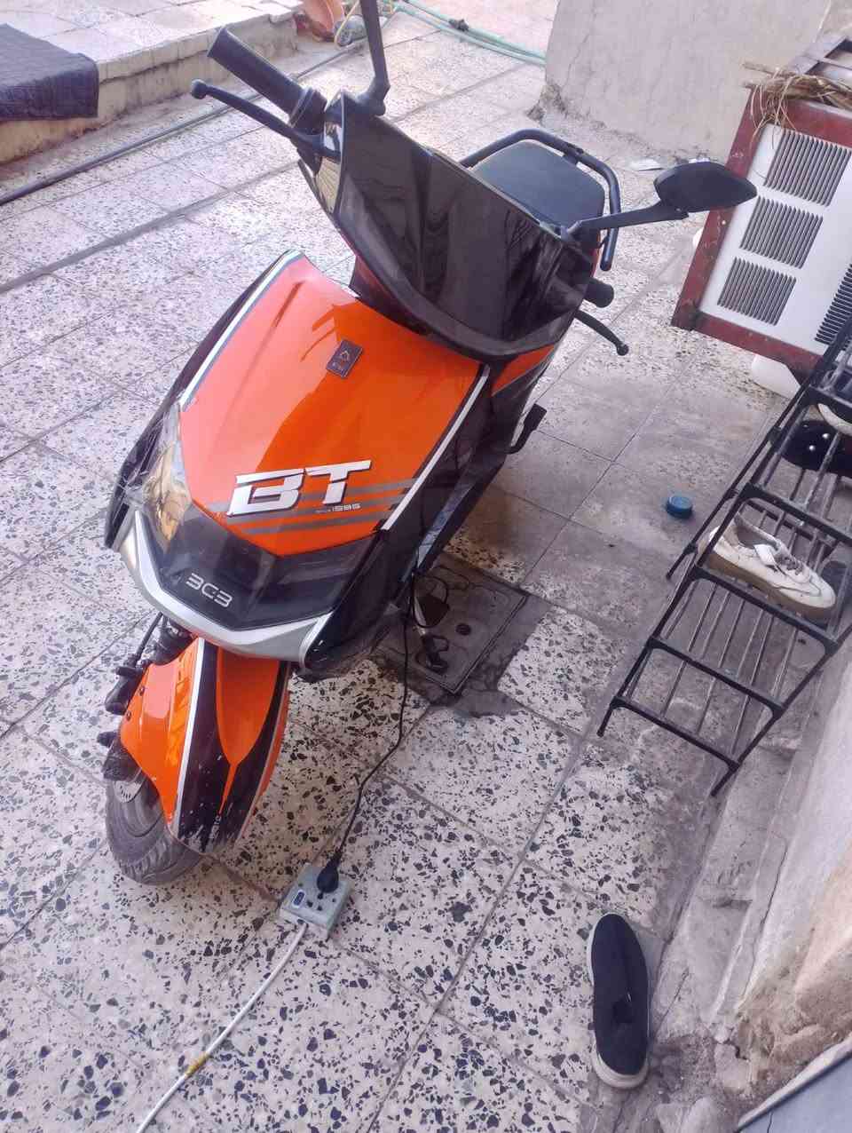 سلام عليكم دراجه شحن BT دراجه نضيفه وجديده عدد بطاريات 6 سويجين وبصمتين دراجه فقط الكفر الامامي مكسور شويه منه مكاني بغداد بياع الاستفسار ***********
سعر 700 وبيها مجال
