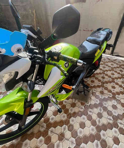 السلام عليكم للبيع موطور هاوجي ka
موديل 23 مسجل بأسمي رقم انكليزي مكفول كفالة عامه العنوان الرمادي السعر 19وبي مجال بسيط 
للاتصال ‏‪***********‬‏
