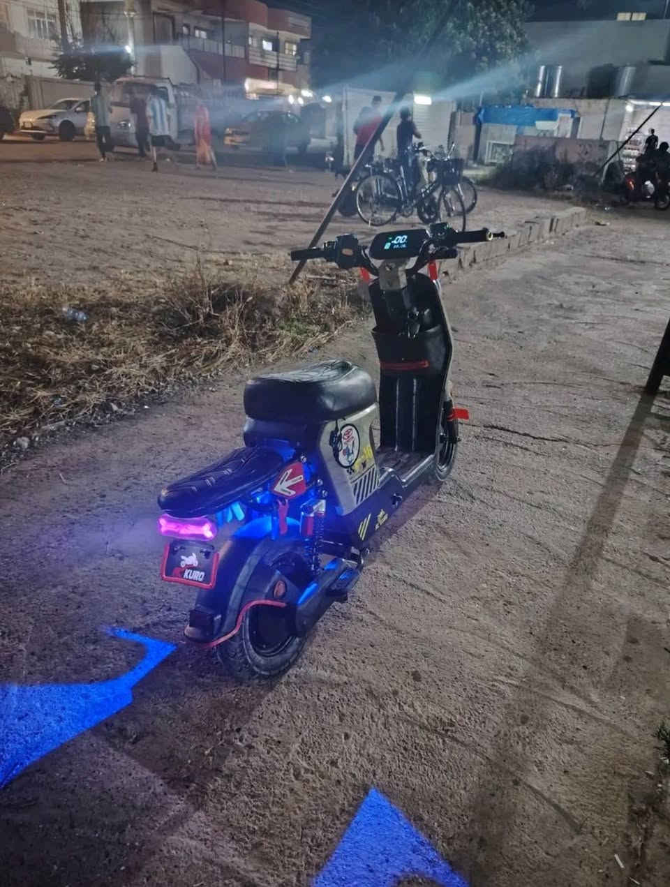 سلام عليكم دراجه شحن موديل 2025دراجه جديد السعر خاص ول رقم ما بي واتساب ***********❤️‍🔥🛵

