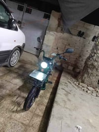 شحن كهربائي • بطاريات جديدة • ديالى بهرز