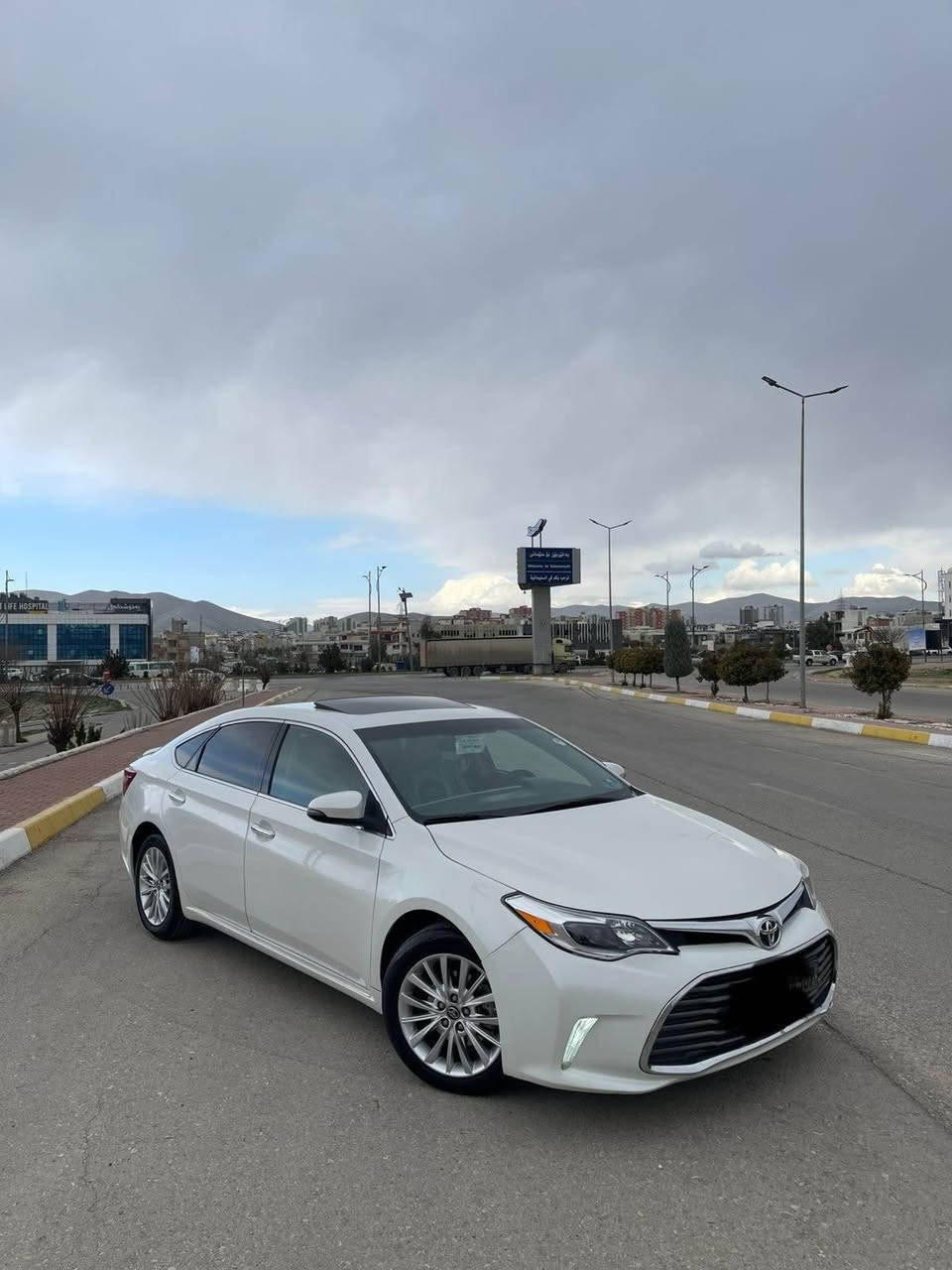 ئەڤەلۆن ئەمەریکی ٢٠١٦
فول فول مواصەفات جگە لە پەردە
ناو سپی
چاملغ و بۆنیت بۆیاغ و دەرگای سەکن بەخی ئەمەریکا
١٣٩٠٠٠ کم حەقیقی ڕۆیشتوە
ھەردوو بەصمەکەی ماوە
چوار تایە و ویلی لۆکی لەسەرە
بەشەرتی گێڕ و مەکینە و دەنگی دیجیتاڵ
١٧٢ $
*********** شمشمل, السليمانية
