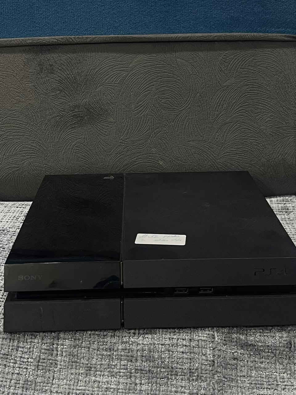 بلي فور مهكر
سبب البيع محتاج 

كامل الملحقات جوستك عدد 2

هارد 500 السعر 250 مكاني ناصريه مركز


**إذا كنت صاحب هذا الإعلان وتريد حذفه لأي سبب، رجاءا أرسل رسالة إلى الدعم الفني**