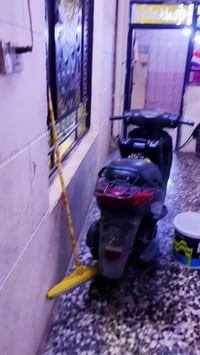 بيت مساحة 144م للبيع في قطاع 75  طابقين عكاده نظيف فقط الاستقبال مسلح ...