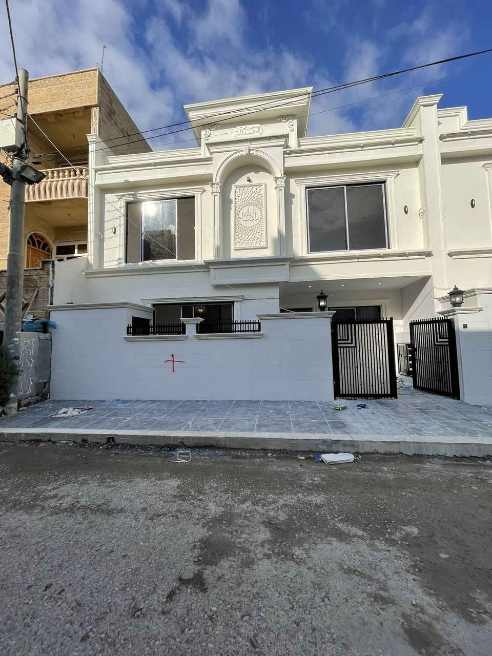 #بيتين زيرو للبيع في  حي ٥ حسارؤك قرب شارع ١٢٠متر

#المساحة  150متر ركن وصف ركن 100متر مربع

#يتكون  استقبال و4نوم 

#طابو  يسجل مباشر 

 

#للاستفسار https://t.me/aqarathavalan
***********
***********
