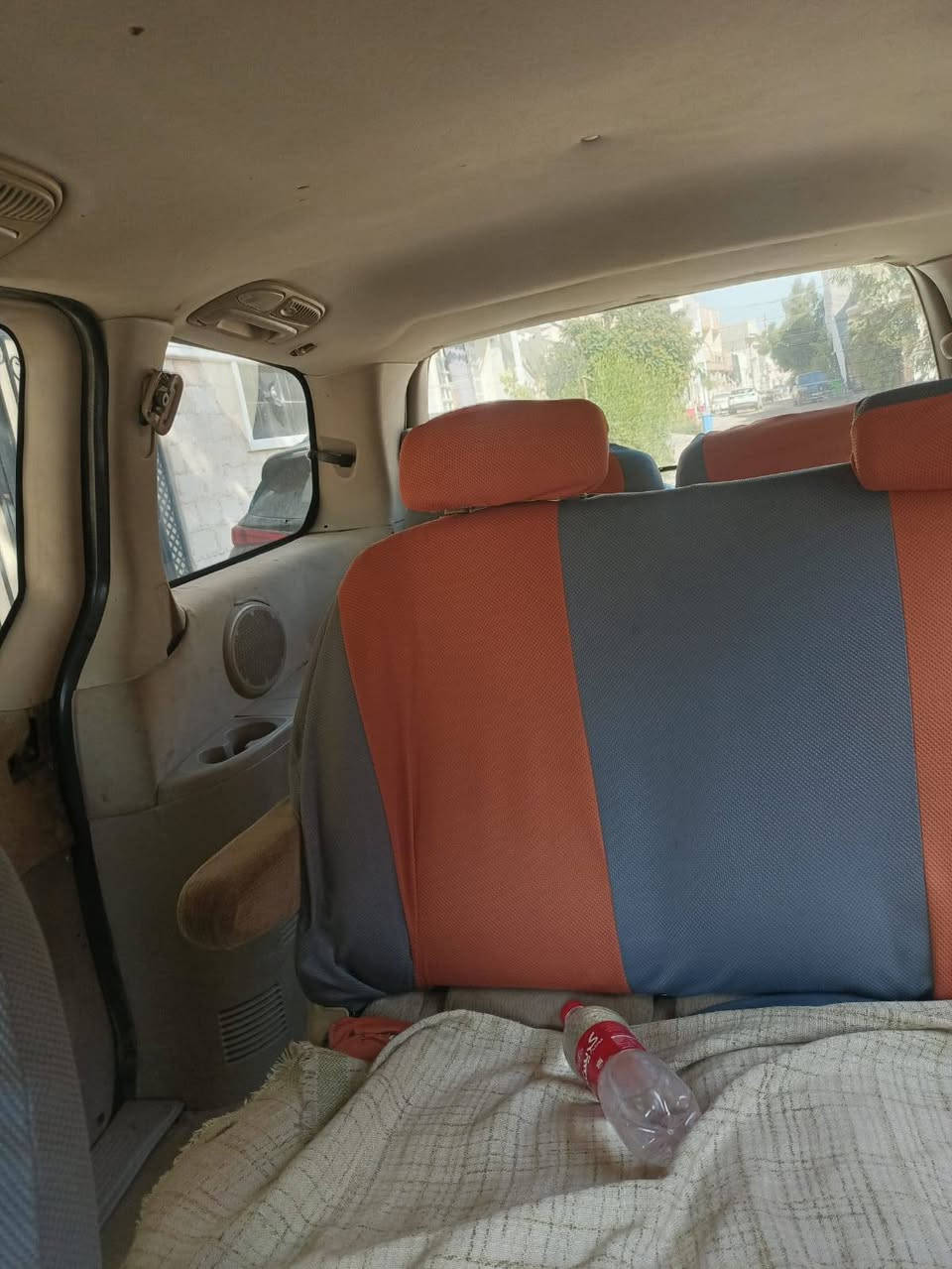 السلام عليكم كيا سيدونا 2004 رقم بغداد انكليزي سنوية ل2029 محرك V6 حجم 3300 مكينه كير جديده  سيارة مصبوغه عام وبيه ملاحظات بسيطه سعر 65 وبيها مجال للاستفسار خاص او *********** مكان سيارة كربلاء
