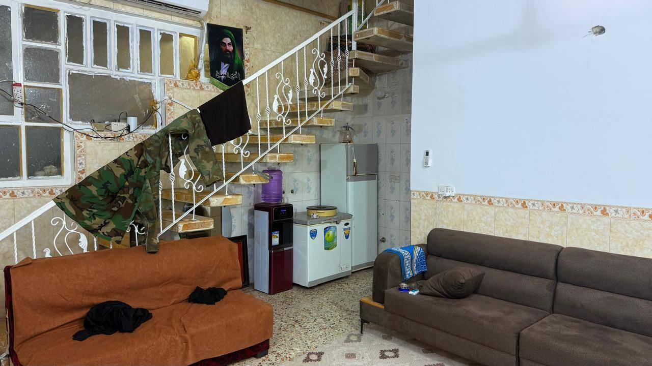 سلام عليكم بيت طابو زراعي سند 25للبيع مساحه 150متر خلف دائر الضريبه مجاور حلويات ريف دمشق طابقين تبليط مجاري السعر 230مليون(***********)
