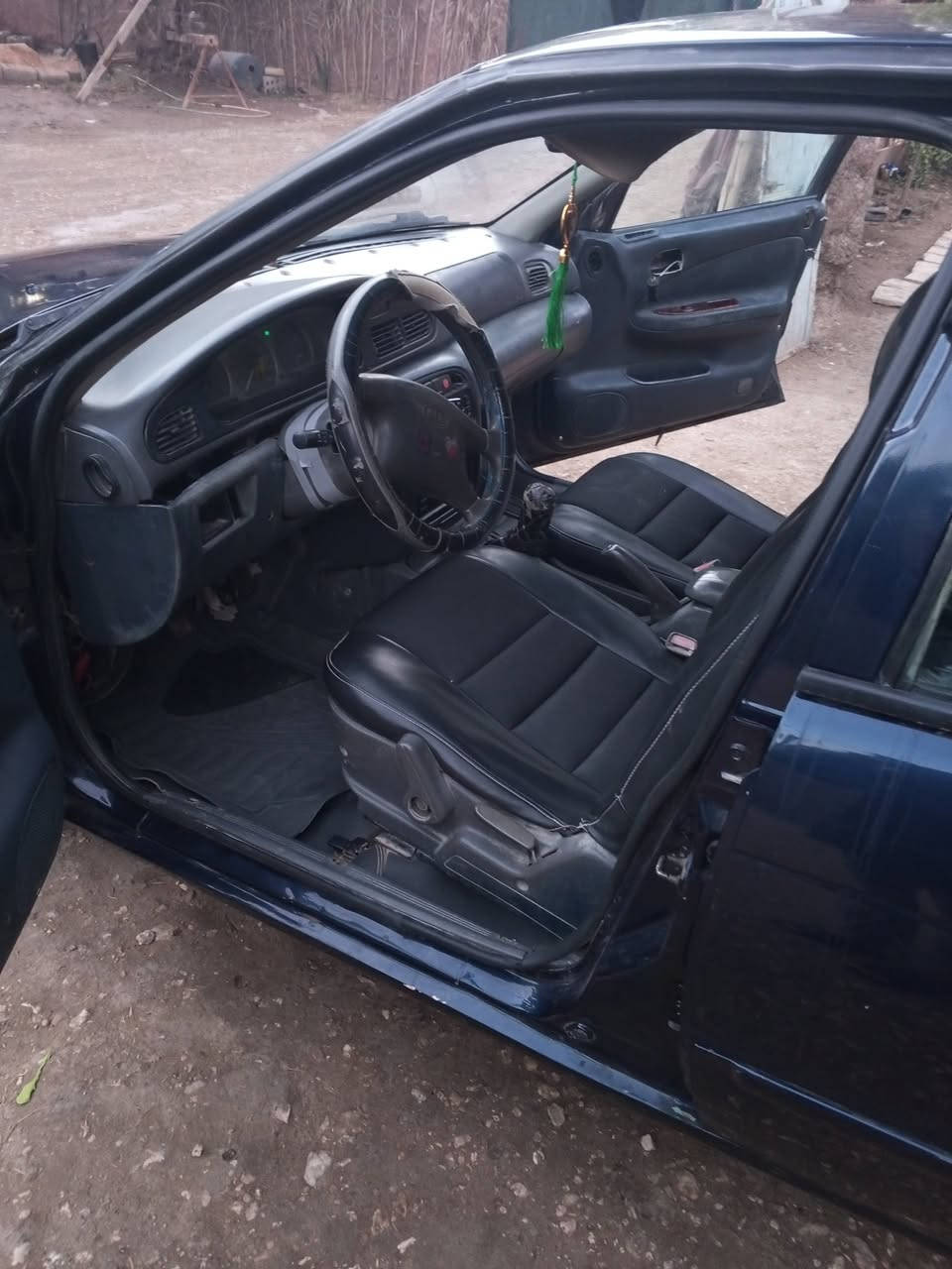 السلام عليكم كيا سيفيا موديل 95للبيع رقم وسنوية وهزه جديد بسمي الكشر كلش حلو الكير مكفول المكينه بيه ضعف قليل العنوان بابل محاويل قرب سيطره الآثار هاي تفاصيل السيارة وهذا رقمي شراي خابر وتدلل موشراي لاضل سولف ***********السعر 35وبيه مجال وتحياتي للجميع
