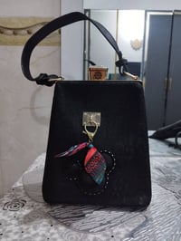 جنطة نسائية • قليلة الاستعمال