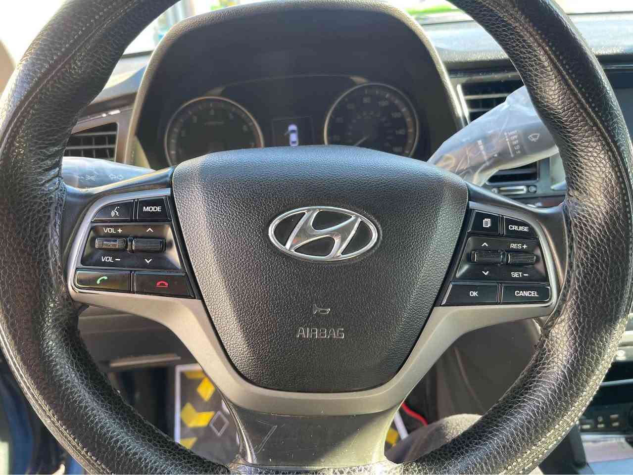 النترا وارد امريكي ..لمتدد...فول عدا الفتحه ..ضرته بس بنيد  ايرباك استيرن طاك ...وراجع سستم .ماشيه ١٦٠ وقابله للزياده .السعر١١٠ $ وبيه مجال .بيه رصعات خفيفه اثر حالوب
بغداد حي الاعلام 
للاستفسار *********** Colombo, Sri Lanka
