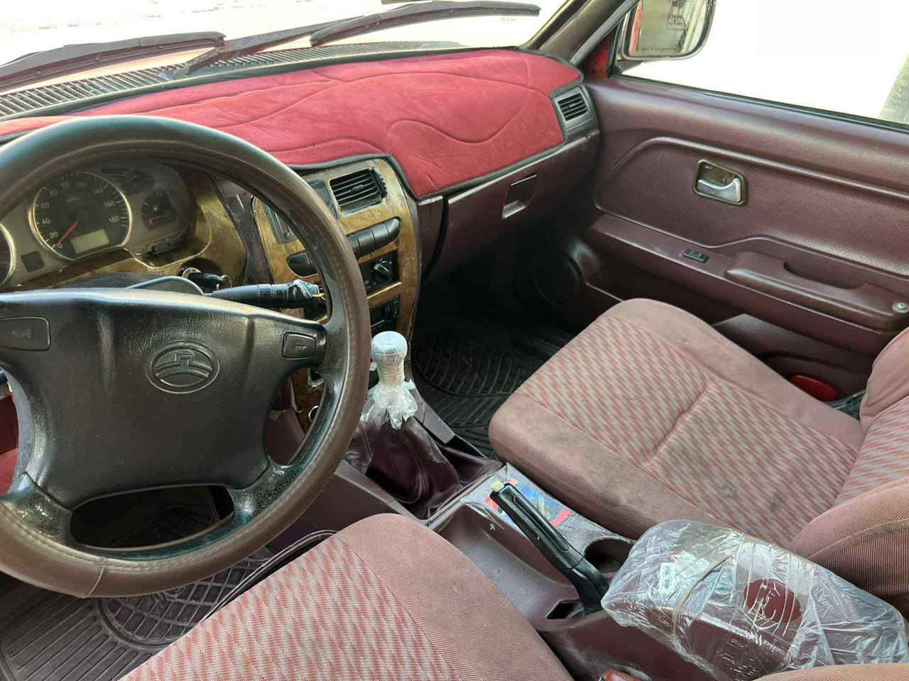 بەناوی خوای گەورە
ماڵی دۆست نمونەی هەرزانیو جوانیو خاوێنی هەموو گیانی نمونەیە 
پیکاب دێر مۆدیل 2009 بیلاد کابریتەر دەشبوول مەرزیە مەنەفیستو وەکالە ئەسڵی فسفۆر بشەرت
ماڵی دۆستەو بئ مەسرەفە شانسی لۆکە 
گێروو مەکینەی بەشەرت مەزبووتە لیخورینی زۆر خۆشە چرپەی تێدانیە ماشاڵڵە
هەمووگیانی مەزبووتە
 چوار جام کارەبایە ویل کەپە 
ناو سورە بەرە دەرگەو ناوی لۆکە
بەنزین کەم دەخوات مەسڕوفی نیە 
شوێن رانیە 
نرخی ٢٨وەرەقەو مجال
شوین : خەلەکان
***********
