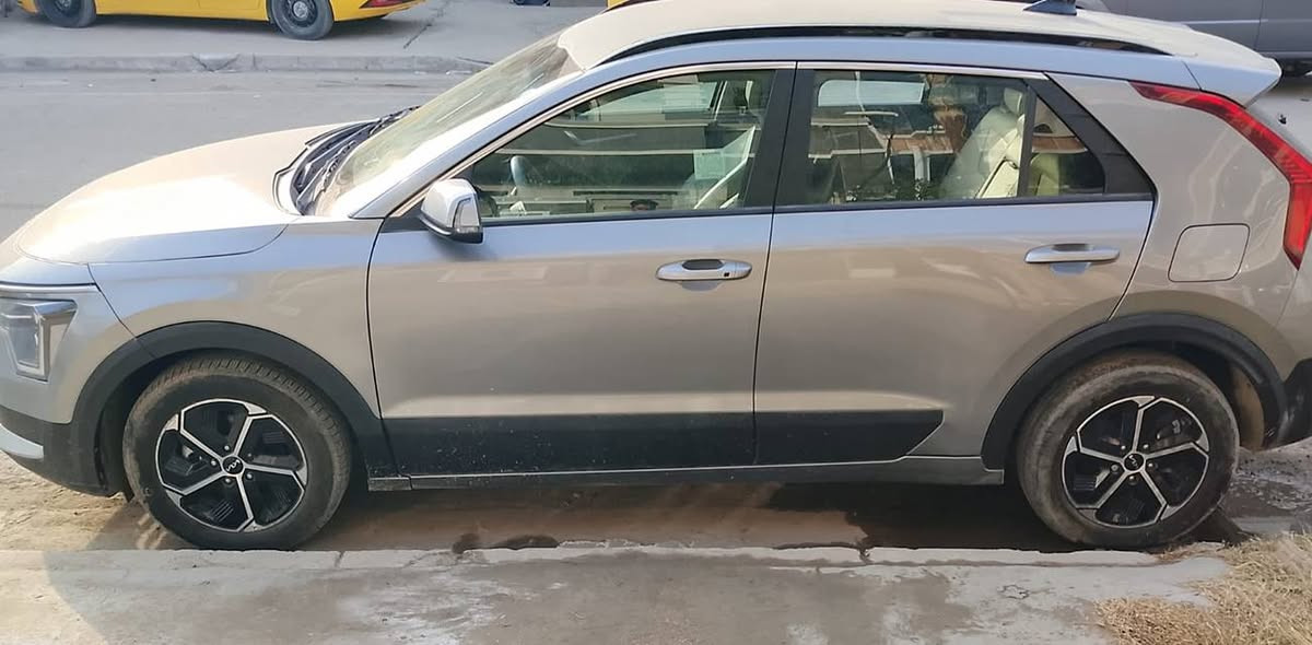 السلام عليكم كيا نيرو هايبرد 2023 وارد امريكي لون سلفر حادثها تبديل بنيد ودعاميه ونص جاملغ معدل صبغ فول مواصفات عدا سالايت سيارة رقمها بغداد دولي جديد للتواصل ***********
