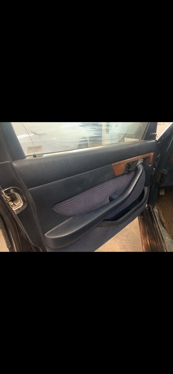 مخزونه وبلادية موديل ٩١جديده سيدي جنجر ١٢قرص وسلايت وكشن كهرباء ومفاتيح الشركة وسلايت وغرفه زيرو مكينه افتح القبغ والكامشفت بالشمع ***********
