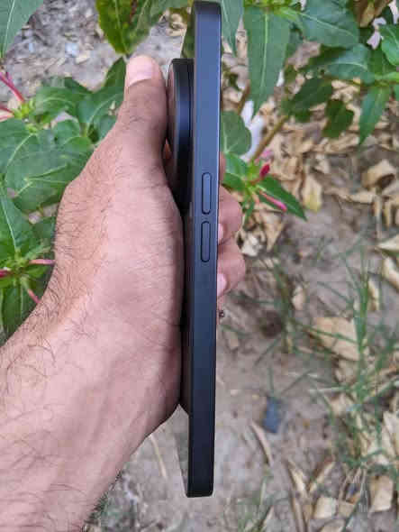 للبيع: Nothing Phone (3a) Pro
الحالة:كالجديد، استعمال قليل جداً.

الذاكرة:256 جيجابايت.

الوصف:الجهاز غني عن التعريف، بحالة ممتازة. الآن محفوظ في علبته.

السعر المطلوب:525 الف عراقي(قابل للتفاوض للشراي).

الموقع:الرمادي.

التوصيل:متوفر لجميع محافظات العراق.

للتواصل:***********. واسف على الازعاج
