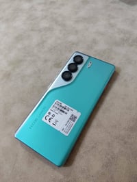 جهاز تكنو كامون اربعين برو فايف جي ذاكره 256 كامل ملحقات 120 فريم ببجي...