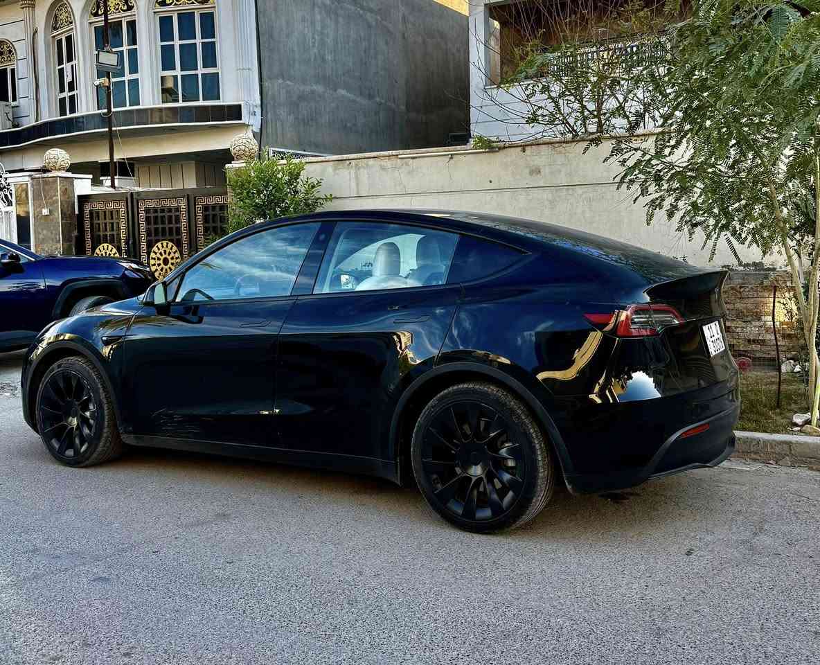 2023 TESLA MODEL Y, AWD/LONG RANGE DUAL 
MOTOR ALL-WHEEL DRIVE

بدون صبغ.  
بدون. ايرباك. 
7 راكب. 
للبيع. فقط. 
ماشيه. 40 الف 
داخل. ابيض. 
بغداد اليرموك. 
***********
