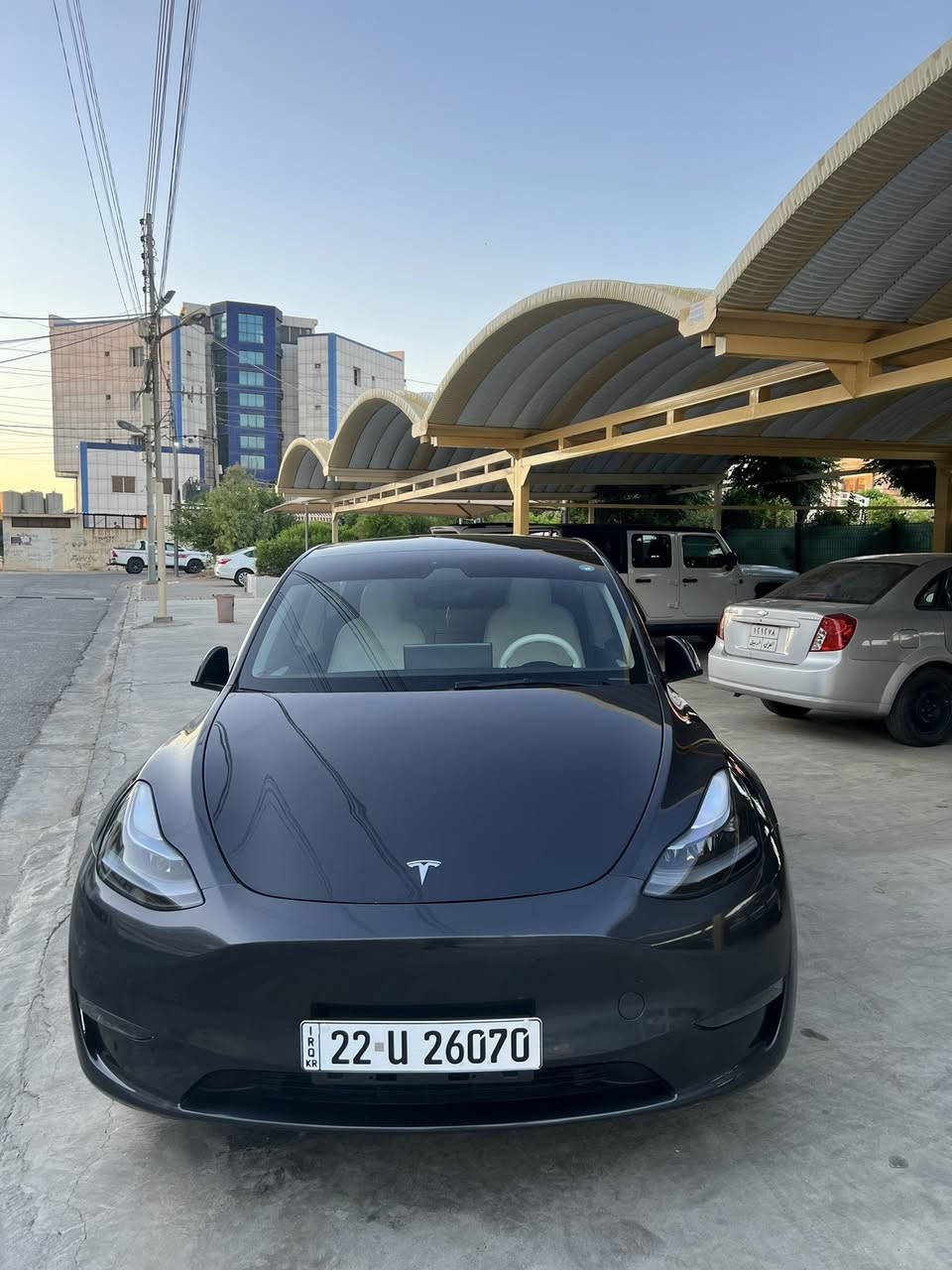 2024 TESLA MODEL Y, PERFORMANCE DUAL MOTOR ALL-WHEEL DRIVE (AWD)530HP
فول مواصفات ٢٠٢٤
دبل ماتور 
بيرفورمنس 
٥٣٠قوة احصان 
داخل ابيض بلادي 
اونلاين عليها اخير تحديث (٢٠٢٦/١٤/٦)
كونيكت ويا موبايل تتحكم كل شيء ب موبايل 
موجود ويا كارت+ ريموت كونترول بلادي سعرها ٣٠٠$ 
و شاعينة ٣٢ امبير اصلي يشتغل بدون ارضي
ماشيء فقط ١٠ الف ميل علي وضع شركة 
مرقم اربيل باسمي تحويل نفس اليوم 
بي هوية تظليل ٨٠٪؜  لحد سنة جاي 
سيارة جديدة و مصروف ربع دينار مابي اشحن و امشي بيها 
جاملغ امامي سكن صبغ بدون دواخل 
بدون ارباك ١٠٠٪؜ ارباكات شركة ماطاك ولا ارباك 
مواصفات معروفة. فول مواصفات يجي احلي من هاي مابي من نفس الموديل 
مكان سيارة 
اربيل/ هفالان قريب عن مجدي مول 
سعر سيارة 
٢٤٥$ بي مجال للشراي 
*********** واتس 
***********
