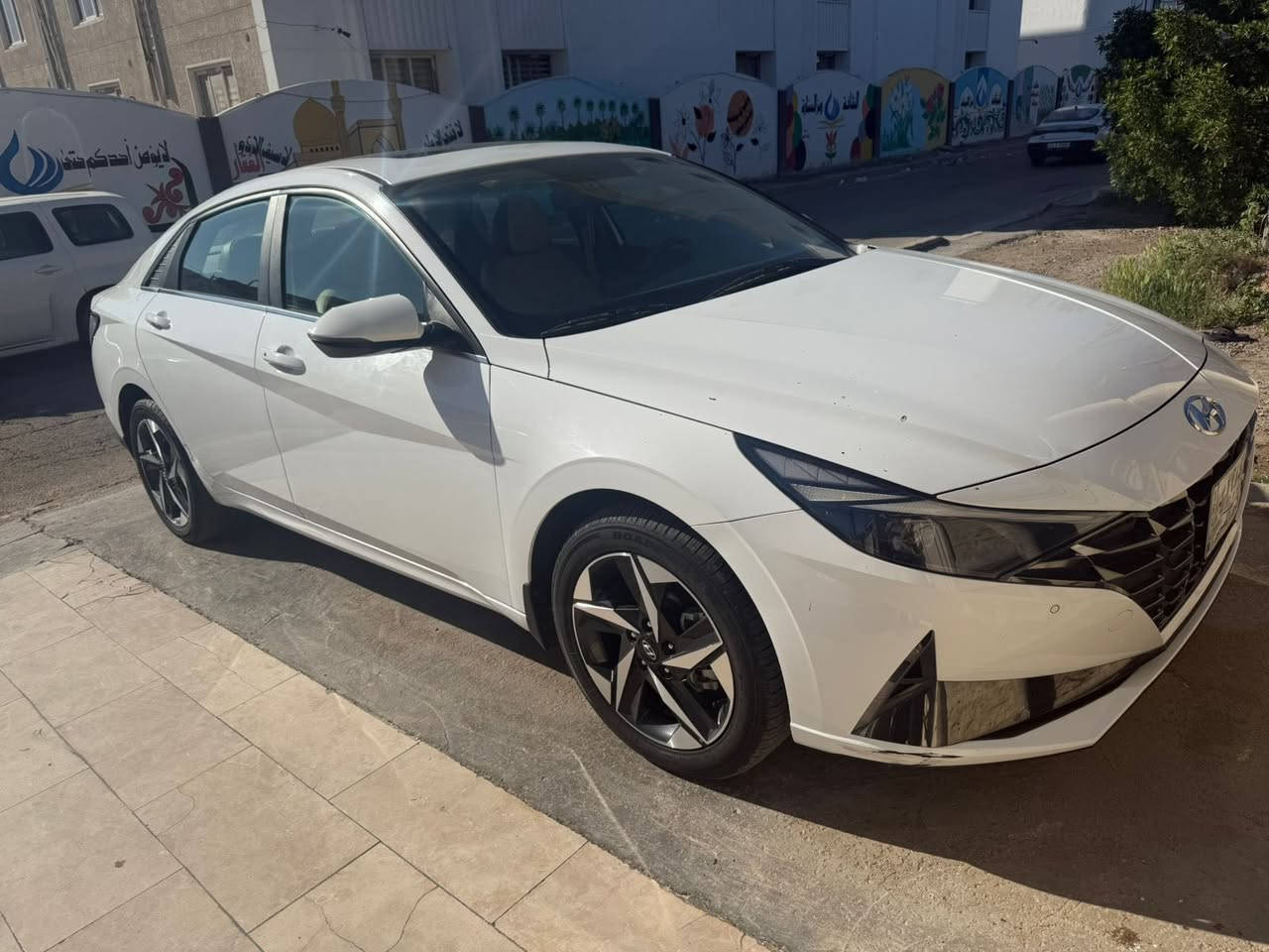 سلام عليكم شباب الانترا مديل ٢٠٢٢ بغداد ماشيه 65الف باسمي كوري اصلي فول مواصفات
محرك ٢٠٠٠دوش سياره جديده بيه فقد بارد شبر جوه القبق البانزين  وطخه ثانيه بل هلال ثلاث اصابع موضح بل صور والباقي مكفول مناقصه اي شي السياره السعر 165وبيها  مجال بسيط 

العنوان بغداد السيديه قرب جامعه الشعب 

الهاتف / ***********
