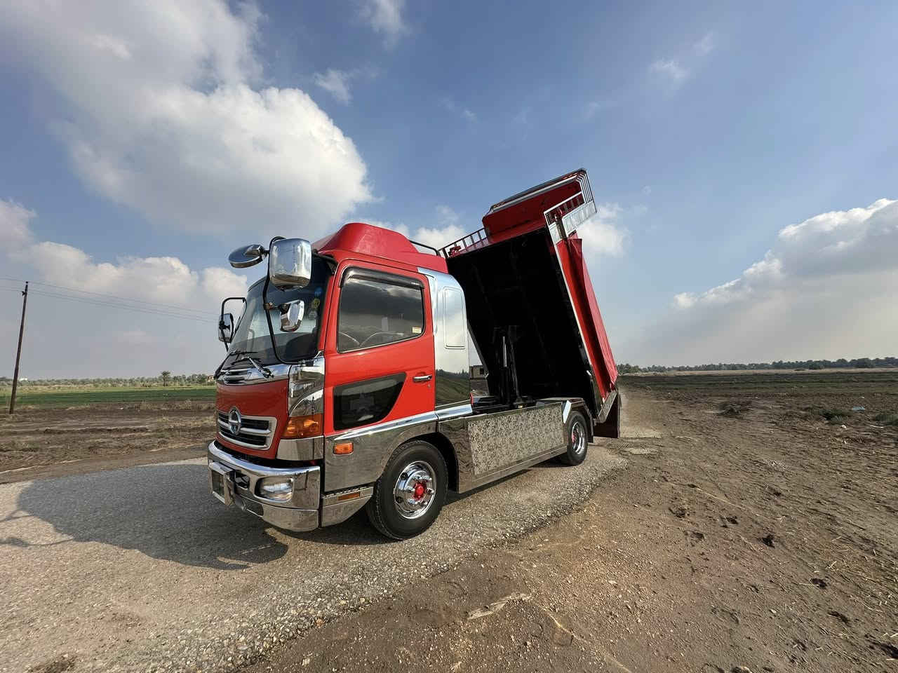 هينو قلاب 4طن دخول جديد فول سستم ياباني السيا ره مكفوله كفاله عامه شاصي ومكينه مكفوله سته اسلندر فول عادي شراي يتصل  *********** تسجل بسم المشتري مباشر
