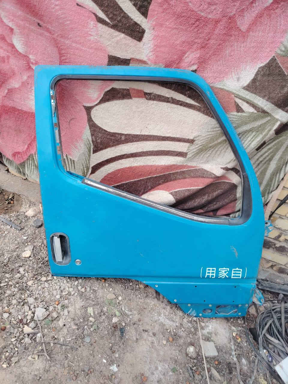 سلام عليكم
بيبان ازوزه  كاملات مواطير جام شغاله  

باب كنتر بلادي فارغ  جهت عكس السايق

***********
