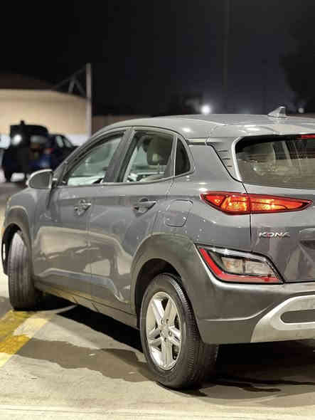 سلام عليكم 
للبيع هونداي كونا موديل 2023 دخول جديد
لون سمنتي مميز و رقم مميز 
بأسمي شخصياً تحويل ثاني يوم 
مكينة 2000 دوش 
ماشية ٢١ ألف ميل 
مواصفات الكونا المعروفة الاعتيادية
حادثها موجود بالمنشور 
جاملغ و بنيد مبدلات و مصبوغات و ايرباك ستيرن طاك
و هذا الشيال مال جاملغ مسحوب و معدل
السعر 157 ورقة و بيها مجال للشراي
مكاني بغداد السيدية 
***********
