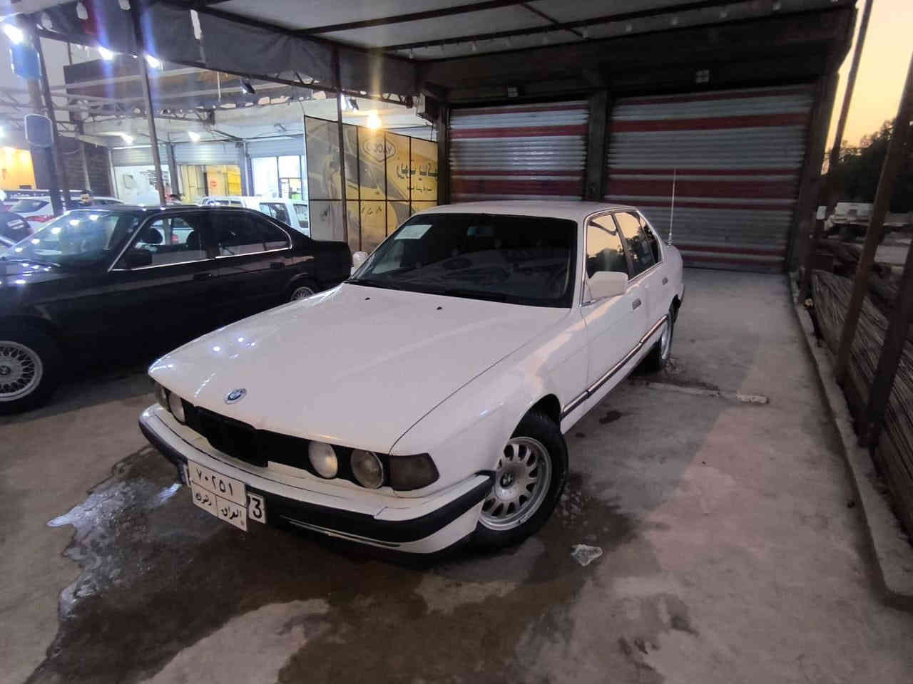 السلام عليكم بي ام  730 للبيع موديل 92 مكفولة من كلشي
صبغ حزام بدون قطرة صبغ على القمارة والبنيد والجنطة 

مكفولة من كلشي حدادية جديدة وتخم تايرات و كهربائيات جديدة بالكامل ومرتبة 

سيارة جاهزة من كلشي امانة الله 

السيارة خير من الله من كلشي جاهزة جهوزية تامة

مكانها الديوانية المركز

سعرها 70 

للاستفسار اتصال على الرقم ***********
