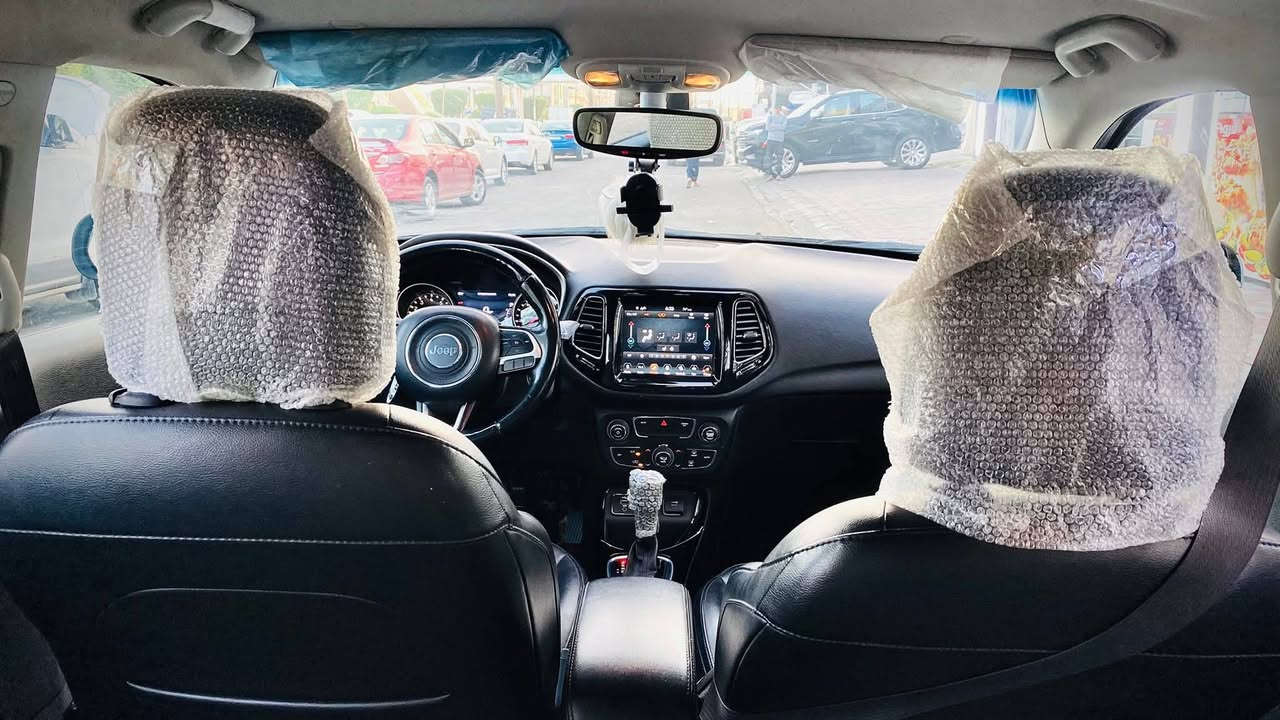 السلام عليكم
للبيع جيب كومباس 2020 وارد أمريكي نظيفة وجاهزة

٧ الموديل: 2020

٧ المسافة المقطوعة: 5,000 8كم

٧ اللون: سلفر وقمار سوداء وهاذا مرقوب جدا

٧ المحرك: 2400 سي سي (4 سلندر)

• محرك قوي اقتصادي ١١

• صرفية بنزين ممتازة، مثالي للمدينة والسفر

• نظام دفع أمامي (FWD)

• كير أوتوماتيك 6 سرعات استجابة ناعمة ومريحة V

٧ المواصفات الإضافية:

• فول مواصفات (شاشة كبيرة, كاميرا خلفية, كراسي جلد,

تبريد وتدفئة)

• تشغيل عن بعد

• تحكم بالسير الجهتين V

• كشافات ضباب ٧

• بصمة تشغيل ودخول ذكي

• مثبت سرعة /

• تحكم طارة

• نظام توفير وقود ذكي + تحكم قيادة مريح

• مكينة, كير, تبريد كله مضمون V

٧ الحالة:

• السيارة نظيفة جداً من الداخل والخارج

• بيها فقط قطعتين تبديل (بونيت + جاملغ)

• السنوية تحويل ثاني يوم - تريد وكاله انا زاهز

• لا تحتاج أي صرف - مجرد تركب وتسوق

الموقع: الحله المركز

 المطللوب136 بيه مجال

) للاستفسار اتصال ع الرقم ***********
