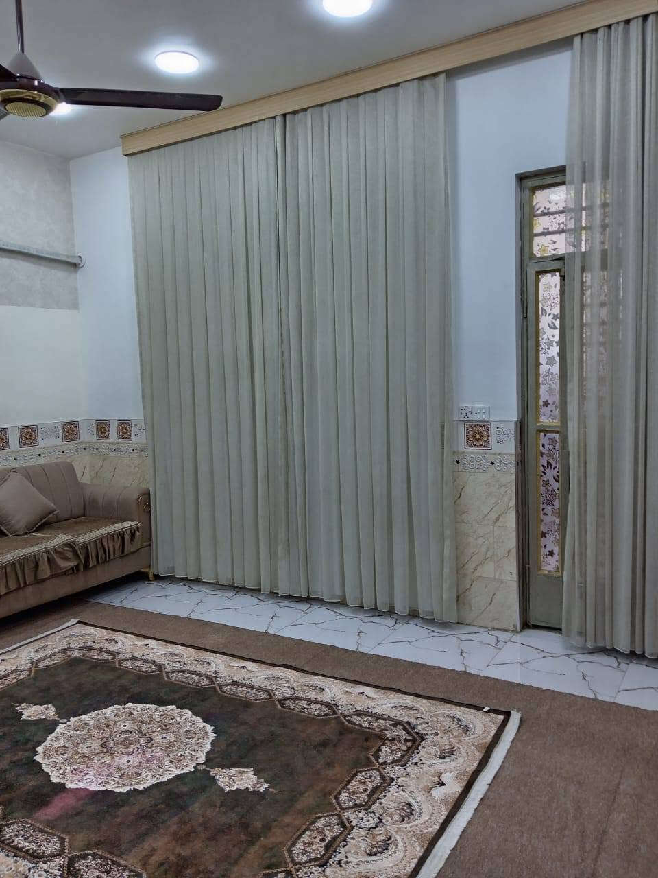 السلام عليكم ورحمة الله وبركاتة

بيت للبيع 50 متر زراعي واجه 5 نزل 10 طابقين هول مطبخ 2

 غرفت نوم وبيتونه البيت جديد بمعنى الكلمة كامل مكمل 

العنوان المواصلات قرب جامع خديجة 

للاستفسار اتصل على الرقم 

***********
