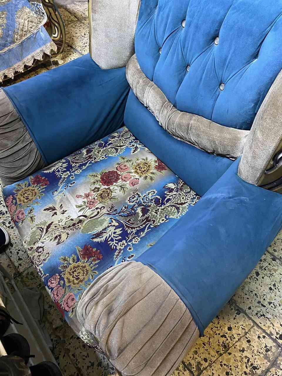 سلام عليكم تخم قنفات 5 قطع نضاف ب250 وبيهن مجال مكاني بصره قبله ***********
