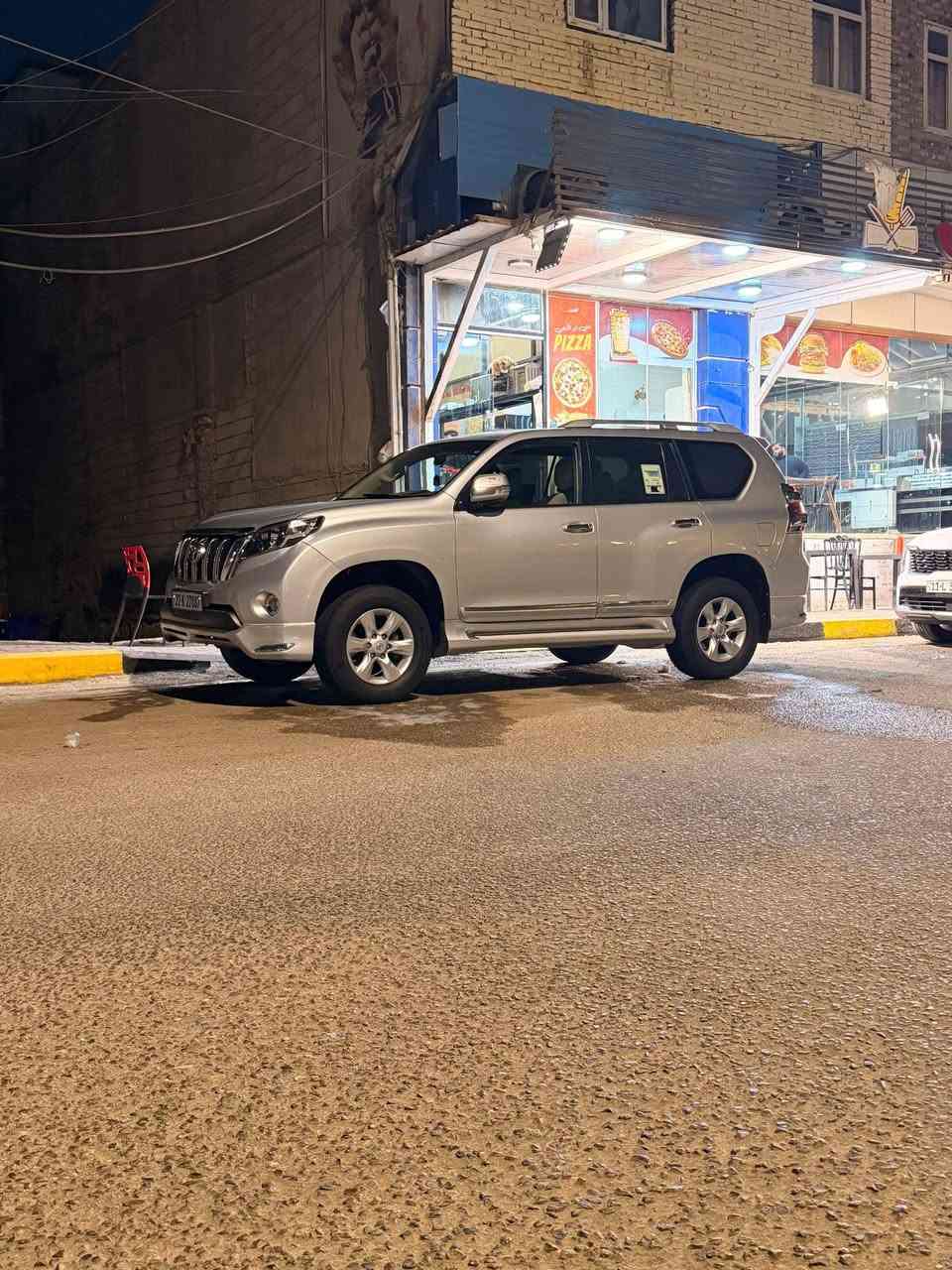 برادوو  للبيع كفالة عامة
بصمات عدد 5
كشنات جلد 
تبريد 3 قطع 
كير ومحرك جدد
رقم شمالي انكليزي 
اللون سلفري 
السيارة جديده 
السعر ع الخاص
او الاتصال على الرقم 
***********
