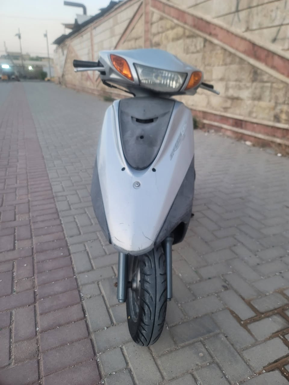 بريز  لايت عالي كله مختمه ختم واحد مكفوله كله شغاله اي نقص مابيه نضافه فول دراجه جديده لوك السعر ٨٥٠ وبيهه مجال حك الجيه  بغداد مدينه الصدر ***********
