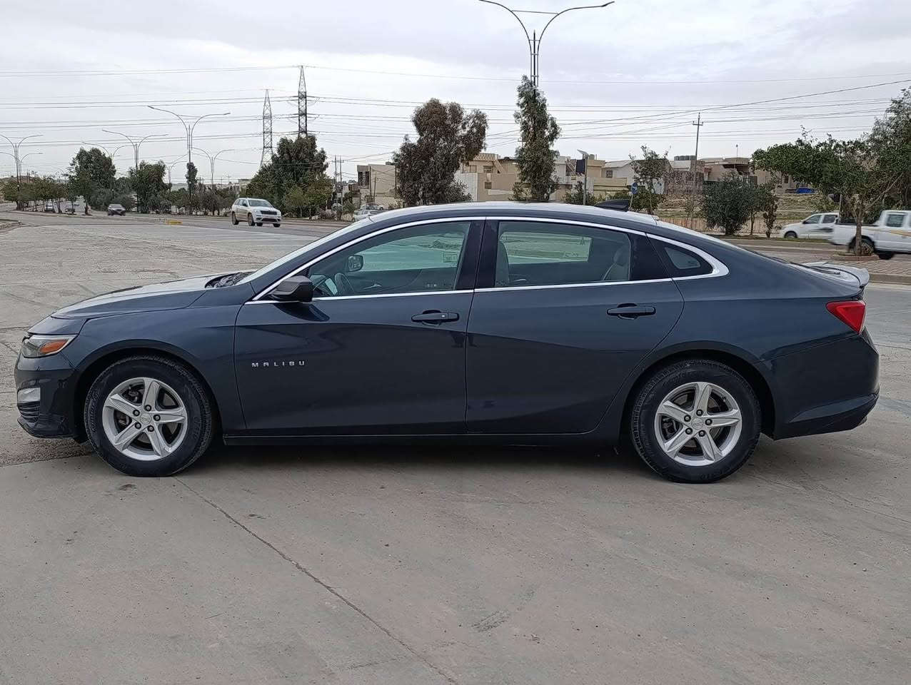 �💨 للبيع: Chevrolet Malibu 2020 LS – الشكل الجديد

💵 السعر: 108 ورقة | 📍 كركوك
🛣️ العداد: 84

✨ المميزات:
🔑 بصمة + تشغيل عن بعد
🅿️ توقف ذاتي
💡 LED أمامي وخلفي
📱 شاشة iPad + كاميرا دوّارة
🎛️ تحكم ستيرين جهتين + شاشة أعطال
🛍️ صندوك بصمة + هندبريك بالرجل

⚠️ الحالة: حادث بسيط (قطعة صبغ + تعديل بارد صغير)
📄 دفتر بانزين موجود | رقم سليمانية جديد

📞 اتصال: ***********
💬 واتساب: 0771565506 كركوك, العراق
