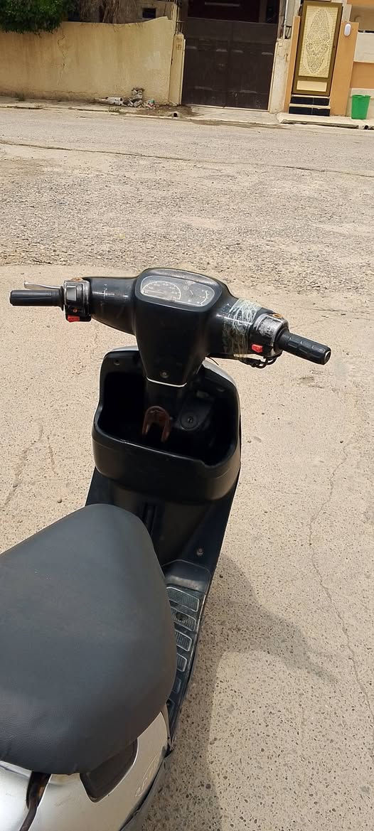 سلام عليكم بوتين لبيع شرط معدلل وتحريكه معمر مرا وحد ويرمنيه شغاله سعر خاص او تصال *********** بي واتساب تفاصيل خاص
