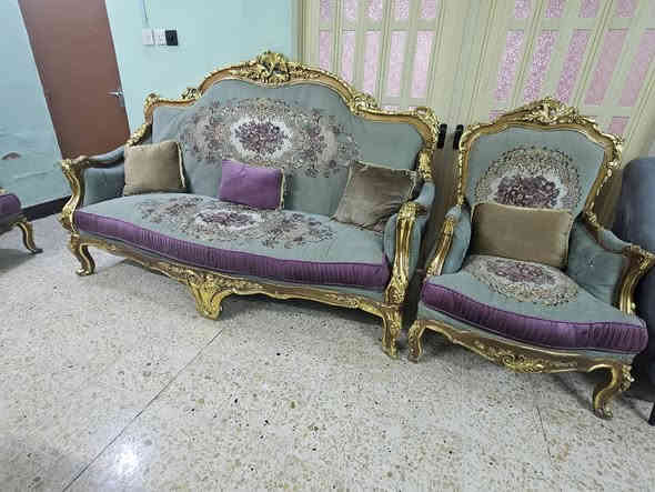 سلام عليكم..تخم قنفات جديد مصري ملكي مكون من عشرة مقاعد مع طبلتين دائرية وطبلة مستطيلة كبيرة من النوع الثقيل سعر مناسب الاتصال مباشر وعلى الواتساب *********** ..
