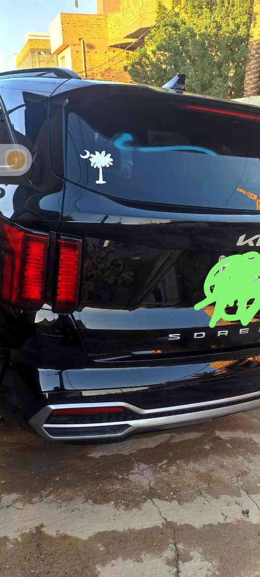 السلام عليكم 
سورنتو موديل 22  وارد أمريكي لو ن اسود بانوراما تحكم ستيرن نقطة عمياء كراسي تدفئة تبريد سايد بريك بصمة كراسي vip جنطة كهرباء 7راكب رقم بغداد 
الاستفسار عالرقم ***********
حادثها بسيط
