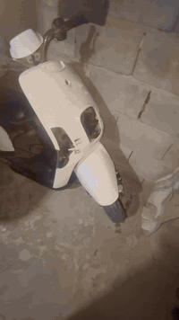 السلامً عليكم
للبيع شاصي بوليس اوراق كامل مكمل عوزه فقط مكينه السعر اتصل وتدلل  ***********
