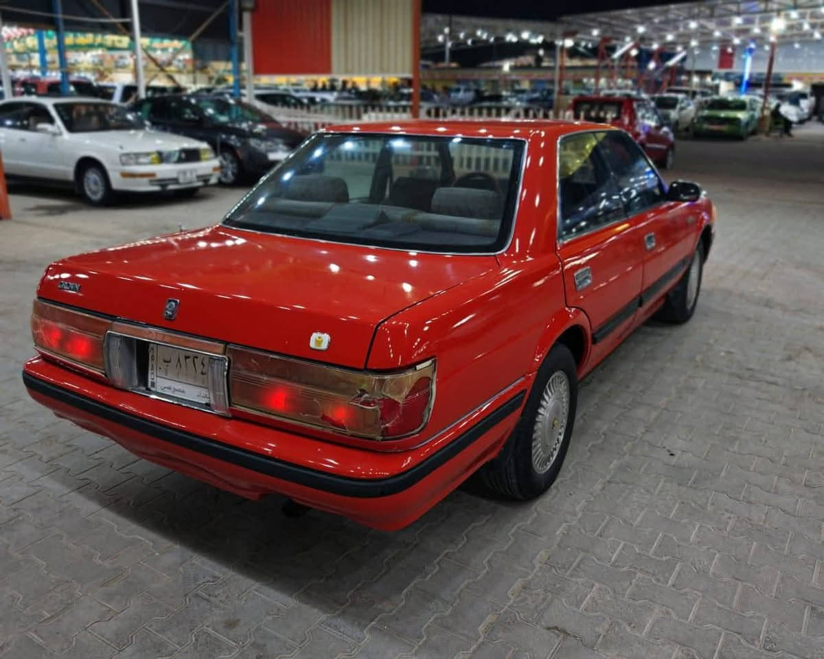 هارتوب موديل 1991 ايسر بلاد السياره مصبوغه جماليه مكفوله من ضربه وكصه ونقل جثه وشرعيات رقم بغداد الماني سنويه ل 29 سياره جاهزه مكينه وكير وحداديه وتبريد وكهربائيات مكينه 2500 فيشه وحده السعر 15 وبيها  مجال 
***********
