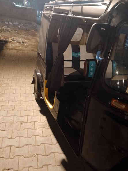 سلام عليكم تكتك البيع مديل2018شهر12يومين19طب اوراق كامله المصطفى السعر اربعه 900وبيه مجال قليل
مكاني الشعب حي البساتين وساب متوجد ***********
