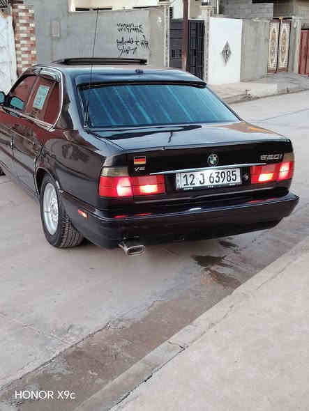 BMW520i
محرك كبس كير عادي 
 موديل 1992
صبغ حزام فقط جمالية
سقف ما مصبوغ
سلايت جامات امامي كهرب
داخل صاج هزة جديدة
سنوية 2030 كابون بيها
شرط التحويل
سيارة جاهزة مال جناي
سعرها(55) بيها مجال
*********** 
***********
