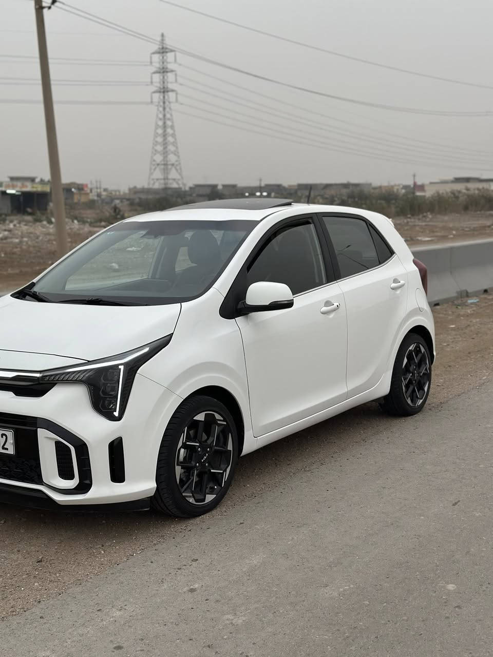 السلام عليكم كيا بيكانتو 2025 بعدها زيرو ماشيه 4 الاف مواصفات جيتي لاين فتحه بصمه لد امامي خلفي رادارات تثبيت سرعه مخلصه مواصفات ويل 16 رقم بغداد باسمي محرك 4 سلندر المرغوب بيها صبغ شويه بالجاملغات الاماميه بدون ضربه بدون فتح 
السعر 130 
مكاني بغداد
الرقم ***********
