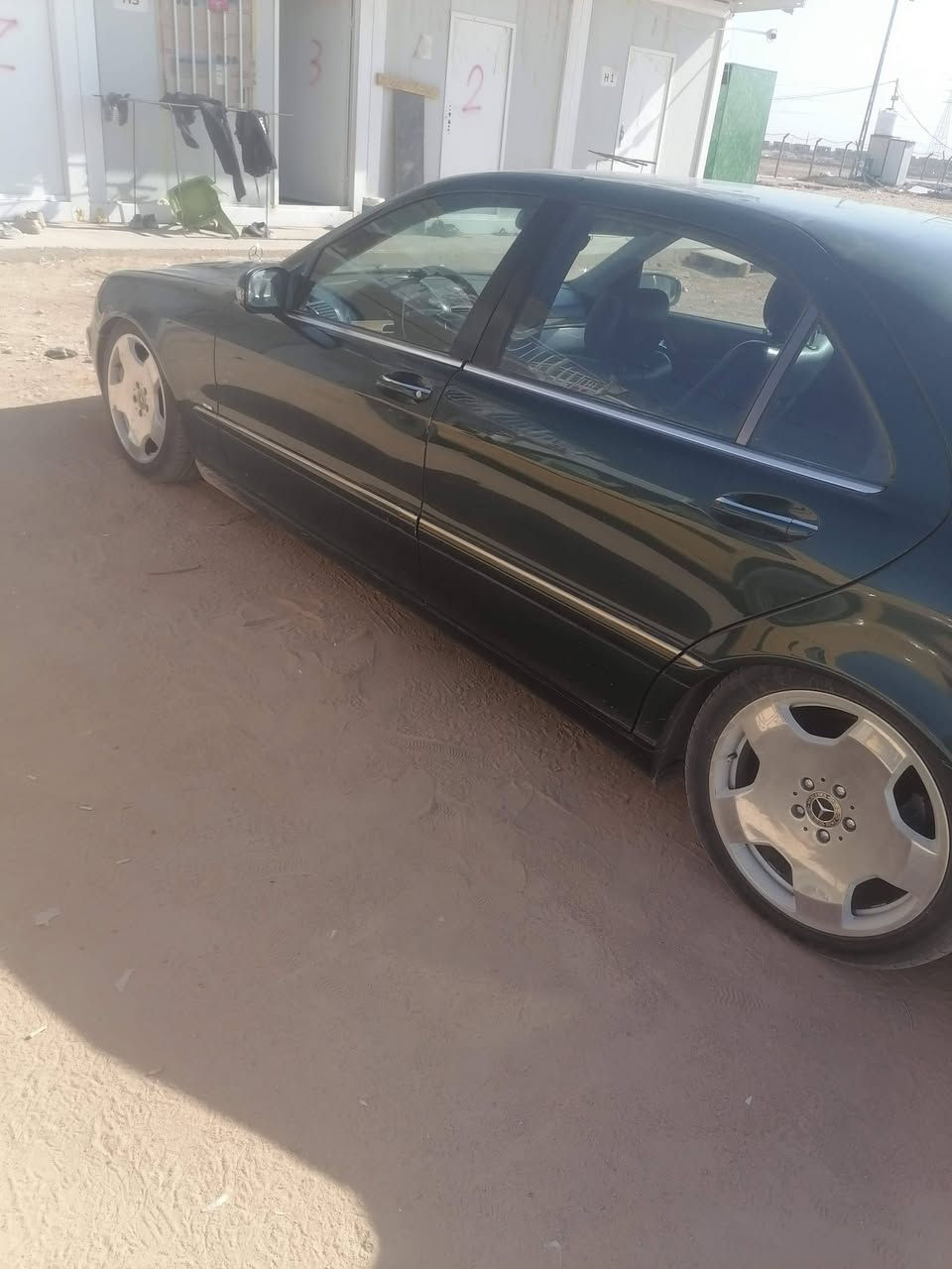 مارسيدس غواصة الفين واحد السيارة جوبلسات محرك سته سلندر السعر 95 ورقة بي مجال بصيط ***********
