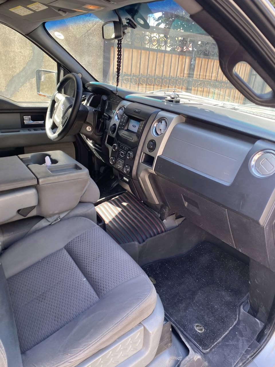 السلام عليكم F150 موديل 2013 كفاله عامه بدون لاصبغ ولابارد ولا تبديل سونار موجود
رقم اربيل سنويه جديده بسمي تحويل بنفس اليوم بس نقل ملكيه جاهزه من كلشي تبريد صدر كير محرك مابيها اي نقص  ***********

