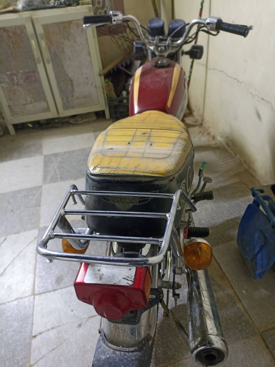 اربعه كير للبيع الشاصي 25 والباقي 21 ب450وبيه مجال( سكنر سكنر سكنر سكنر ) المكان الكوفه
***********
