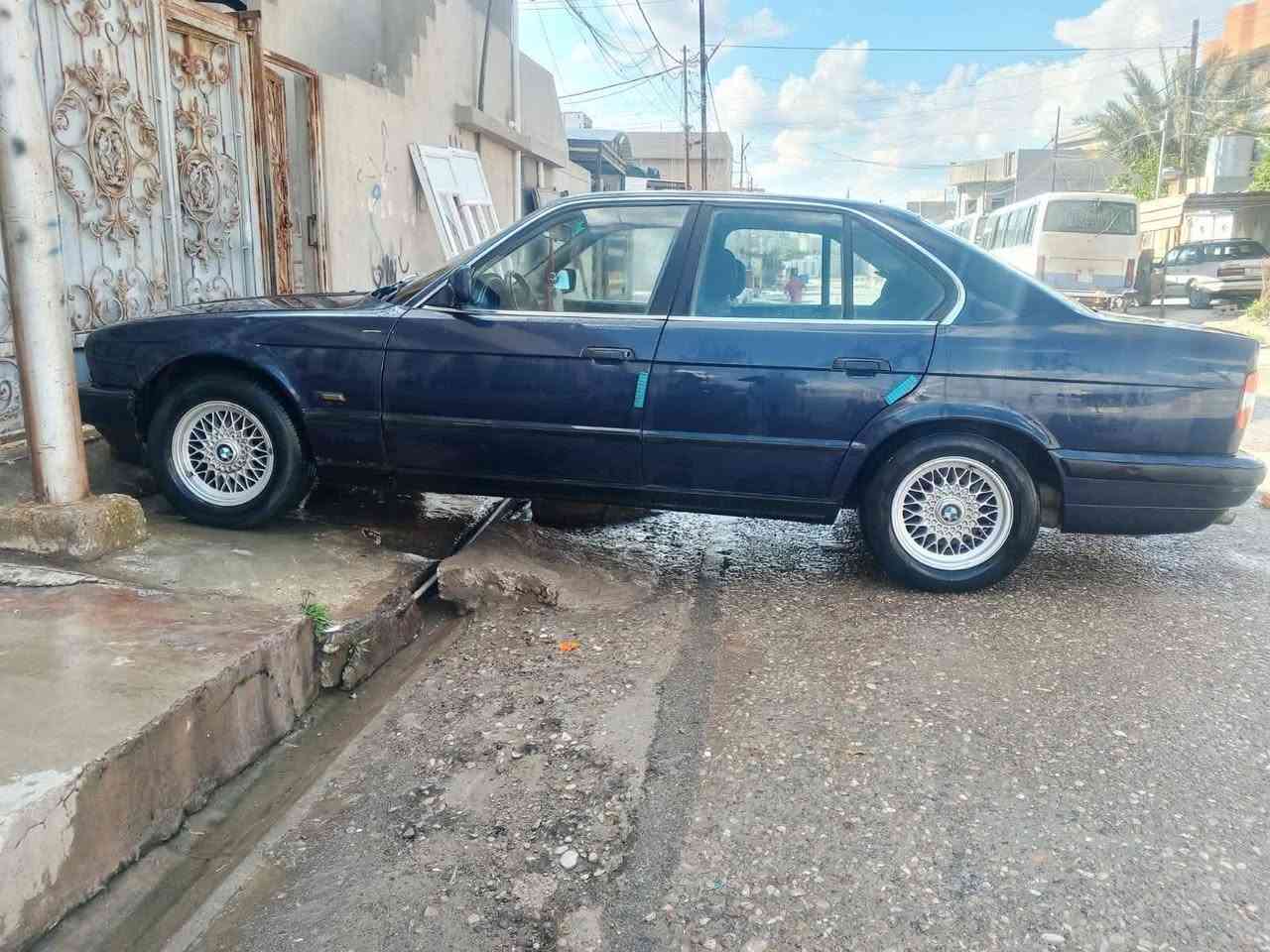 BMW 525 اصل وفصل 
لون ازرق غير محدد محرك 525 مفتوح گير اوتو موديل 1991 !سنوية لغاية 2031 بأسمي شرط التحويل والغرامات  بيها طخه بجامرلغ السايق الباقي مكفول ..كابون بانزين بيها 
مكان السياره كركوك 
السعر 57 وبيها مجال


**إذا كنت صاحب هذا الإعلان وتريد حذفه لأي سبب، رجاءا أرسل رسالة إلى الدعم الفني**