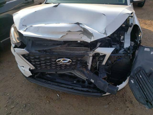 السلام عليكم  للبيع توكسان 2020 فول مواصفات عده الفتحه والبصمه 
أربيل دولي تحويل او وكاله السياره  حادثها بنيد  مبدل فقط  والباقي كله كفاله 
السعر 178 بيه مجال قليل 
عنوان بغداد الزعفرانيه 
***********
مراوس حسب القناعه 
للتواصل مع صاحب السياره ع الرقم فقط
