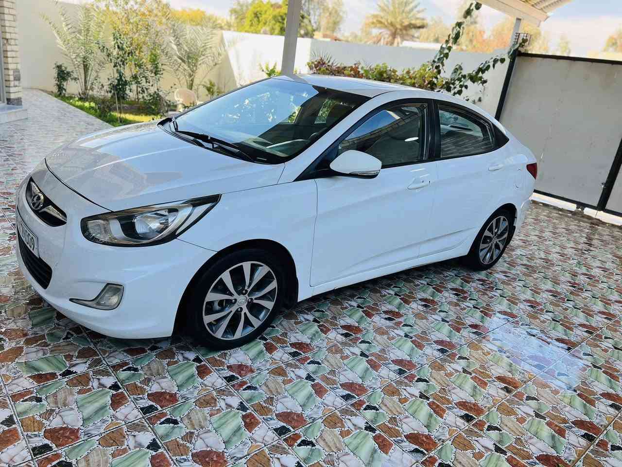 السلام عليكم اكسنت موديل 2015 رقم كربلاء الجديد السياره مفوله ويل كب فتحه سلايت مكفوله كفاله عامه ماعدا بارد بالجاملغ الأمامي السعر 115 وبيه مجال مكاني كربلاء رقمي ***********
