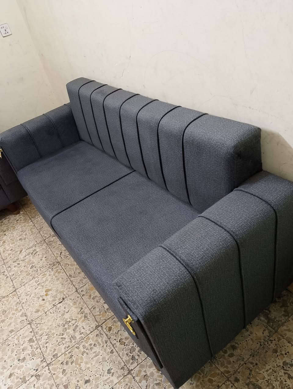 تخم ٨ مقاعد للبيع جديد ممستخدم سفنج ضغط عالي خشب بلوك تركي قماش كتان تركي ناعم مبطن تخم تسكام مو سوكي السعر ٣٢٥ بي مجال بصيط مكان بغداد موجود توصيل بكروة رقم ***********
