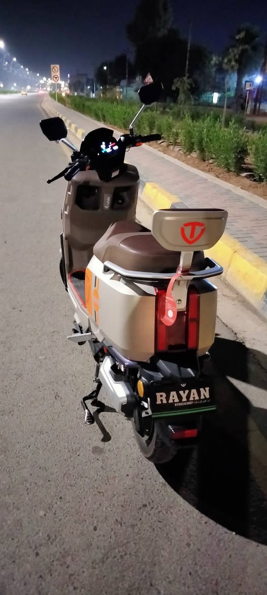 للبيع
دراجه شحن الريان وحش الكون اوف وايت لونين مستخدم تقريباً شهرين 
السعر مليون و200 قفل 🔒
***********
***********
