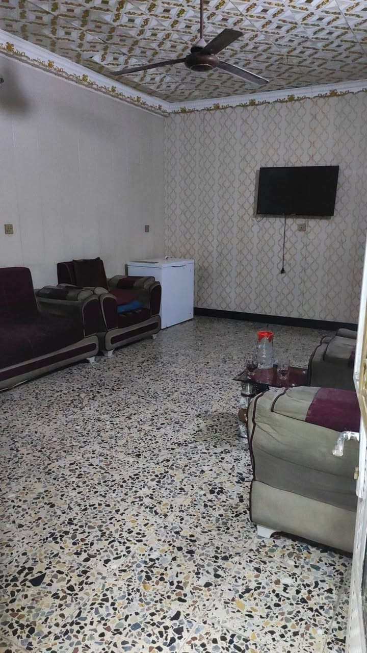 دار للبيع طابو صرف شارع الوازات خلف أسواق مريم قرب أفران شلش بناء حديث 120 متر قاطين   الواجهه 6 النزال 20؛ 3 غرف  نوم  3 حمامات للاستفسار الاتصال على الرقم *********** او على الخاص سعره 170
